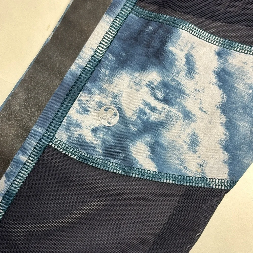 Lululemon Mesh With Me Crop Sea Side Silver Fox Alberta Lake Naval Blue Capris